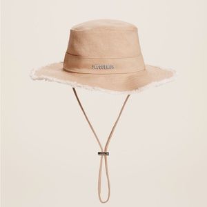 Jacquemus bucket hat with drawstring